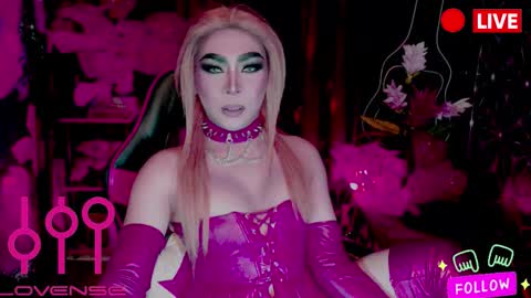 THE QUEEN ALPHA   Queen Medusa Prey online show from 03.12.26