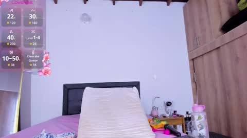 medussa13 online show from 09.18.25