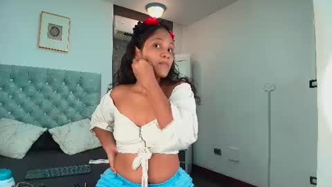 Snapshot of meelek_ chatting on 07.18.26 . online show from 07.18.26