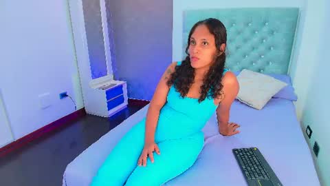 Snapshot of meelek_ chatting on 07.21.26 . online show from 07.21.26