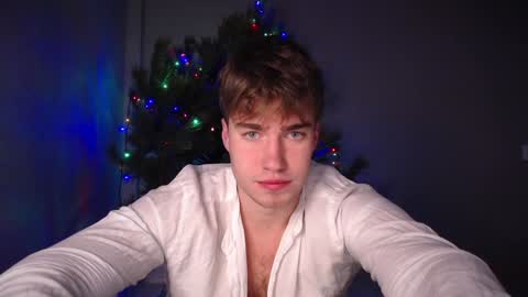 Snapshot of megamaxxxl chatting on 12.29.24 Max online show from 12.29.24