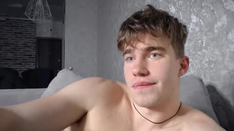 Snapshot of megamaxxxl chatting on 02.11.25 Max online show from 02.11.25