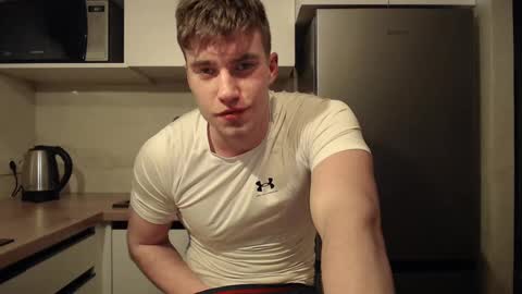 Snapshot of megamaxxxl chatting on 03.09.25 Max online show from 03.09.25