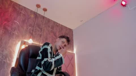 M E G A N online show from 06.07.26