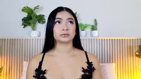 Snapshot of megan_cruzgb chatting on 07.04.26 Carolina Paez online show from 07.04.26
