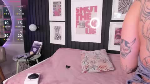 Snapshot of megan_tattoo chatting on 11.09.25 Megan online show from 11.09.25