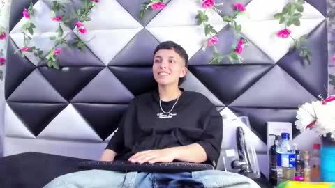 megan_thompsonn_ online show from 12.03.25