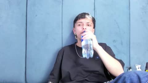 megan_thompsonn_ online show from 06.04.26