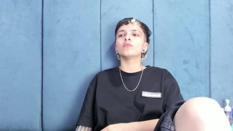 megan_thompsonn_ online show from 06.05.26