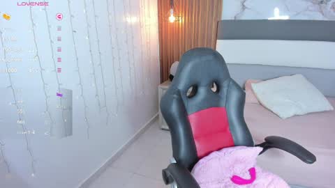 Megan  online show from 04.12.26