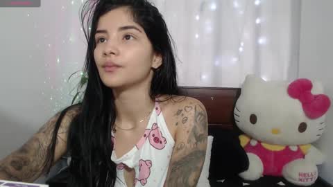 Snapshot of meganfox2244397 chatting on 02.24.25 meganfox online show from 02.24.25