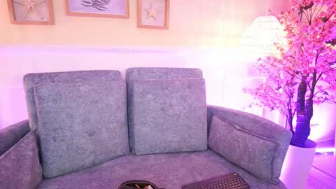 Snapshot of meganlowell chatting on 02.14.26 Megan Lowell online show from 02.14.26