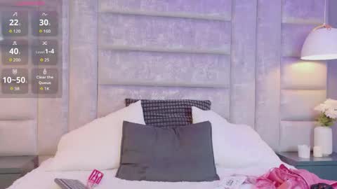 meganmonroee_ online show from 04.18.26