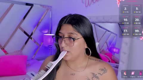 Snapshot of megann__up chatting on 10.09.25 Megan  online show from 10.09.25