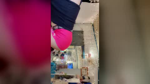 MegaTinyyy online show from 02.04.26