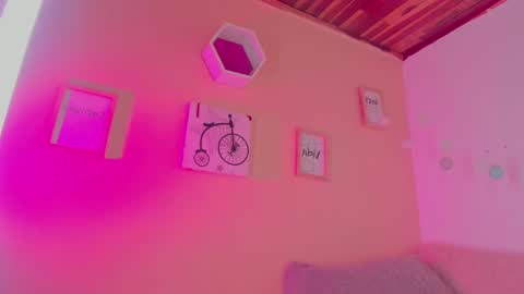 Snapshot of meggan_jade chatting on 02.28.25 Meggan online show from 02.28.25