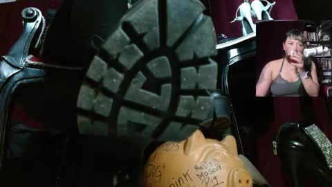 Snapshot of megoddessara chatting on 05.01.26 Goddess Sara online show from 05.01.26