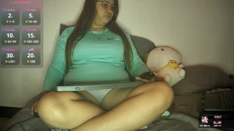 Snapshot of meichangcb chatting on 12.11.24 mei chang online show from 12.11.24