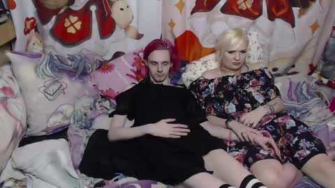 Snapshot of meidiandyuta chatting on 01.13.25 Yuta and Meidi online show from 01.13.25