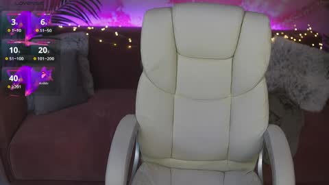 Snapshot of mejessiedream chatting on 04.09.26 JESSIE online show from 04.09.26