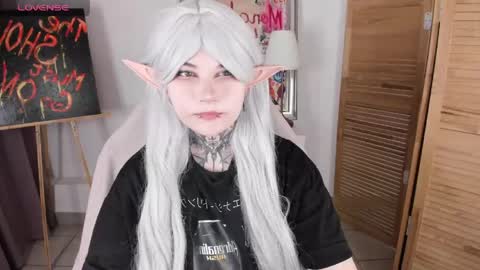 Snapshot of mekurisu chatting on 05.19.26 mekurisu online show from 05.19.26