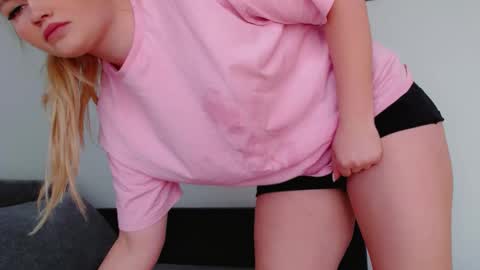 Melania online show from 04.10.26