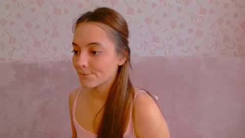 Snapshot of melaniealves chatting on 09.22.25 MelanieAlves online show from 09.22.25