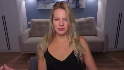 Melanie Bennett online show from 07.28.26