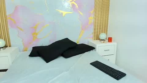 Snapshot of melaniepatton chatting on 01.17.26 Melanie online show from 01.17.26