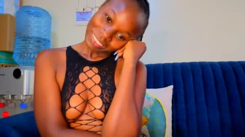 Snapshot of melanin_sassy96 chatting on 07.28.26 bad lil shawry online show from 07.28.26
