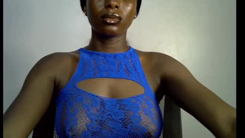 Snapshot of melanine_floral chatting on 02.11.25 Praiz online show from 02.11.25