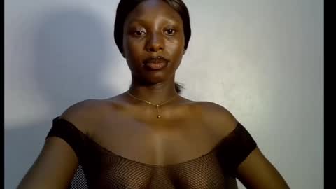 Snapshot of melanine_floral chatting on 02.19.25 Praiz online show from 02.19.25