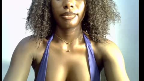 Snapshot of melanine_floral chatting on 02.24.25 Praiz online show from 02.24.25