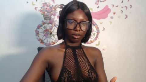 Snapshot of melanine_floral chatting on 03.06.25 Praiz online show from 03.06.25