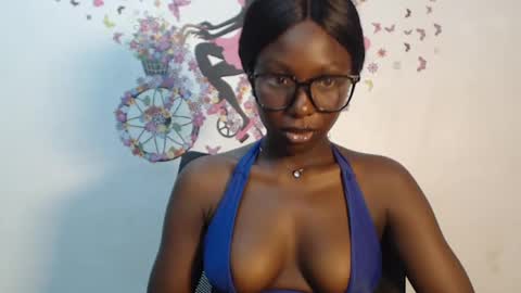 Snapshot of melanine_floral chatting on 03.11.25 Praiz online show from 03.11.25