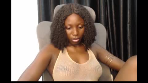 Snapshot of melanine_floral chatting on 09.12.25 Praiz online show from 09.12.25