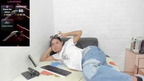 melannie roses online show from 02.13.26