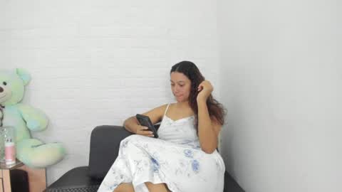 melannie roses online show from 07.09.26