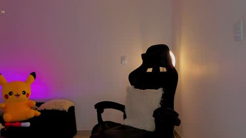 Snapshot of melanyrouse1 chatting on 05.11.26 melanyrouse1 online show from 05.11.26