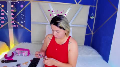 Snapshot of melanyvega_ chatting on 02.28.25 Melany online show from 02.28.25
