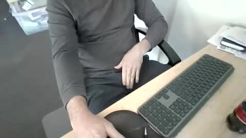 Snapshot of melbguy_075 chatting on 05.01.26 melbguy_075 online show from 05.01.26