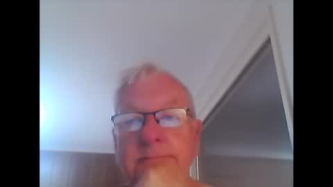 Snapshot of melbourne000 chatting on 02.25.25 melbourne000 online show from 02.25.25