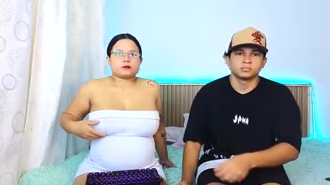 Meli And Sebas online show from 11.22.25