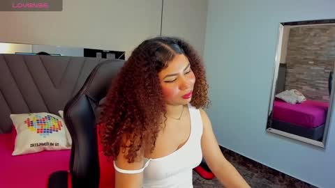 M E L I N A  online show from 02.05.25