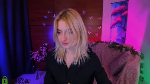 Snapshot of melisa_white1 chatting on 12.18.24 Melisa online show from 12.18.24