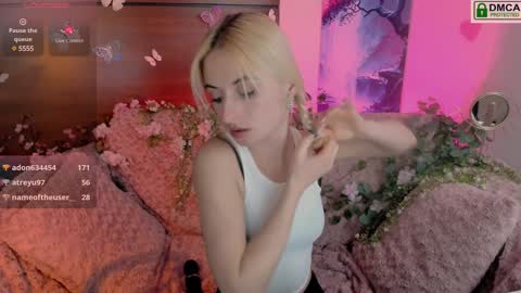 Snapshot of melisa_white1 chatting on 02.26.25 Melisa online show from 02.26.25