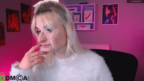 Snapshot of melisa_white1 chatting on 10.09.25 Melisa online show from 10.09.25