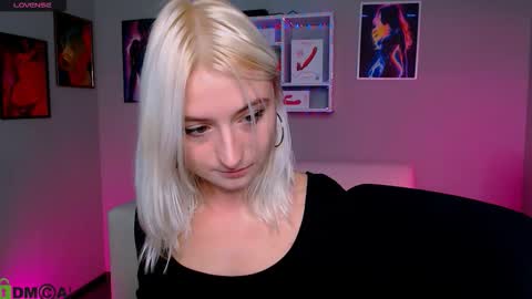 Snapshot of melisa_white1 chatting on 10.19.25 Melisa online show from 10.19.25