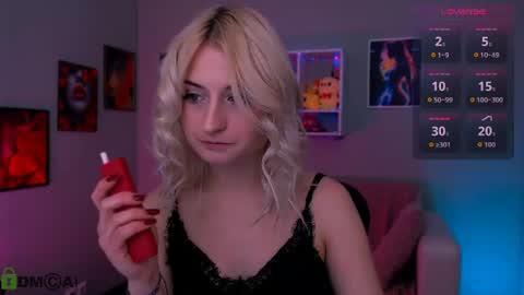 Snapshot of melisa_white1 chatting on 06.17.26 Melisa online show from 06.17.26