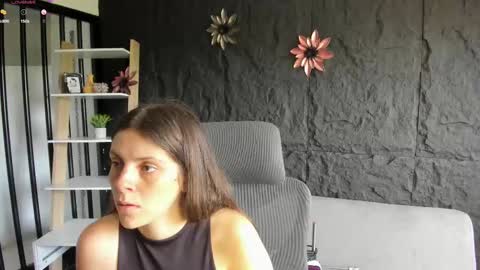 Snapshot of melisabostton_ chatting on 10.01.25 Melissa online show from 10.01.25